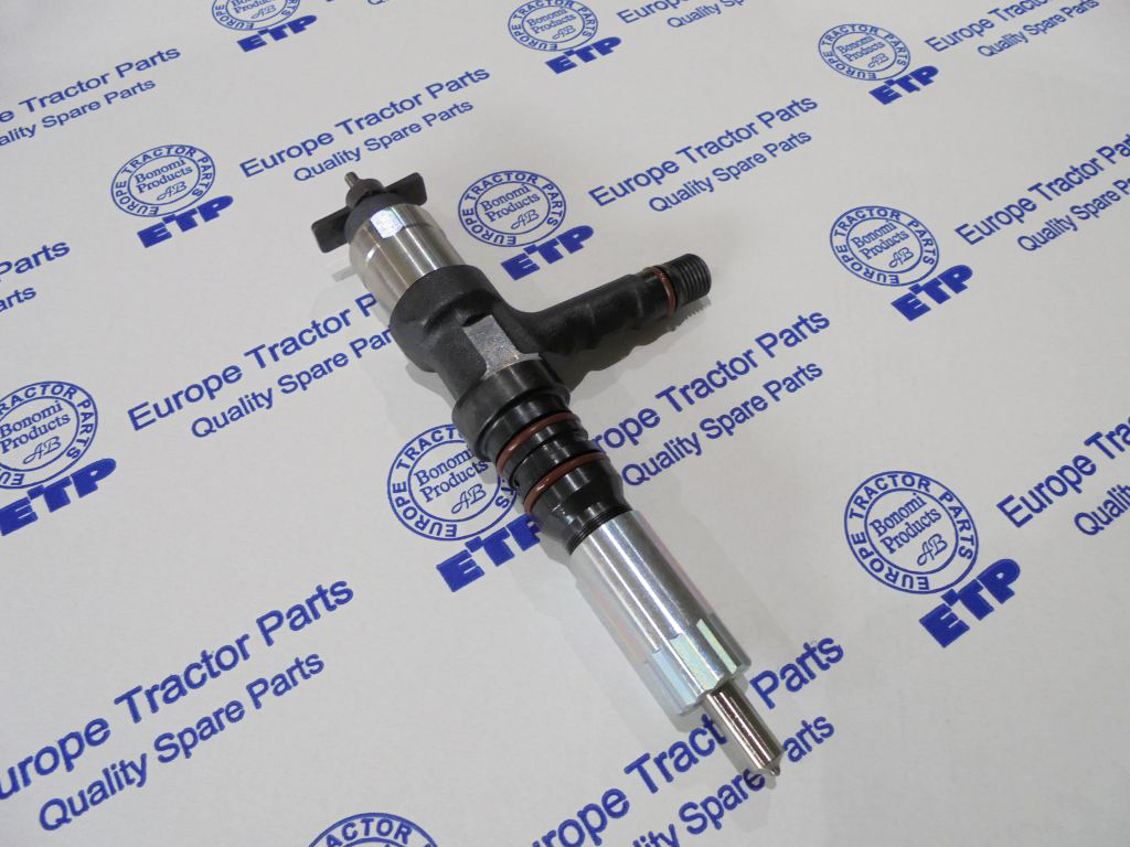 Komatsu Heavy Equipment Injector Assy 6261-11-3100 aftermarket Komatsu replacement part