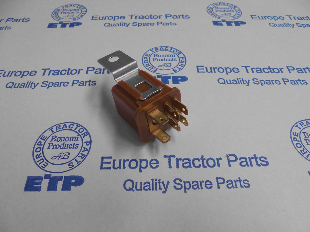 Komatsu Heavy Equipment Relay 421-06-11940 aftermarket Komatsu replacement part